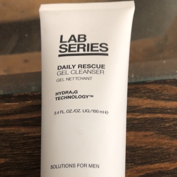 New Lab Series Daily Rescue Gel Cleanser (3.4 oz) - Picture 2 of 6